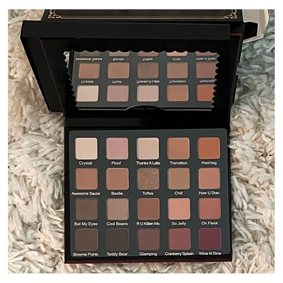 NEW! VIOLET VOSS PRO 20 EYESHADOW PALETTE HOLY GRAIL! Paraben-free;sulfate-free! - Picture 8 of 14